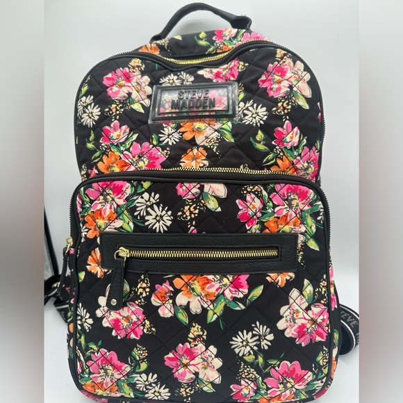 🌸 Steve Madden Quilted Floral Backpack 🌸 - Picture 11 of 17